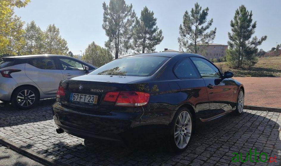 2008' BMW 320 Coupe Kit M photo #1