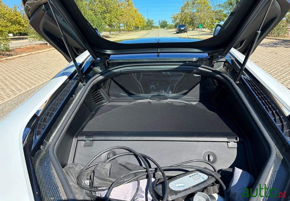 2015' BMW i8 Standard photo #6