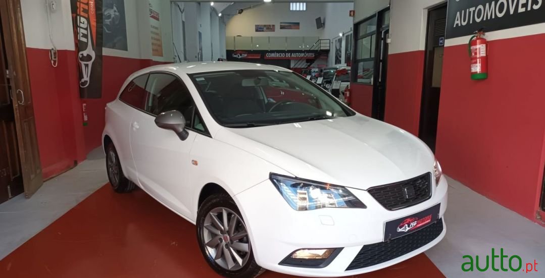 2013' SEAT Ibiza photo #1