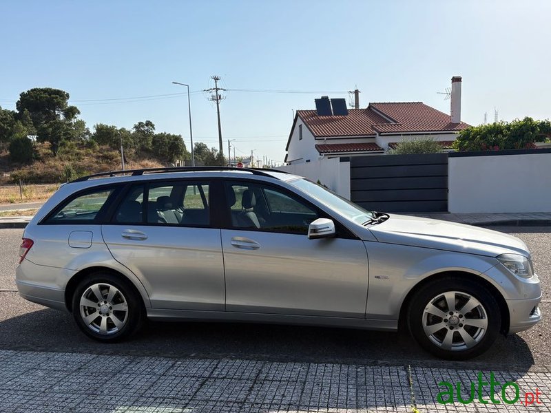 2010' Mercedes-Benz 220 photo #5