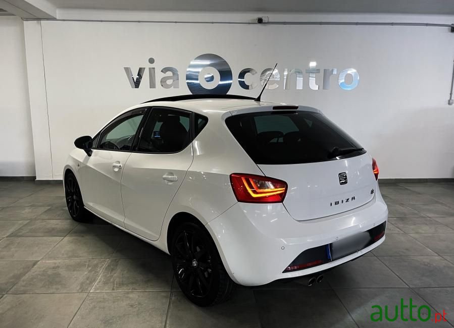 2015' SEAT Ibiza photo #4