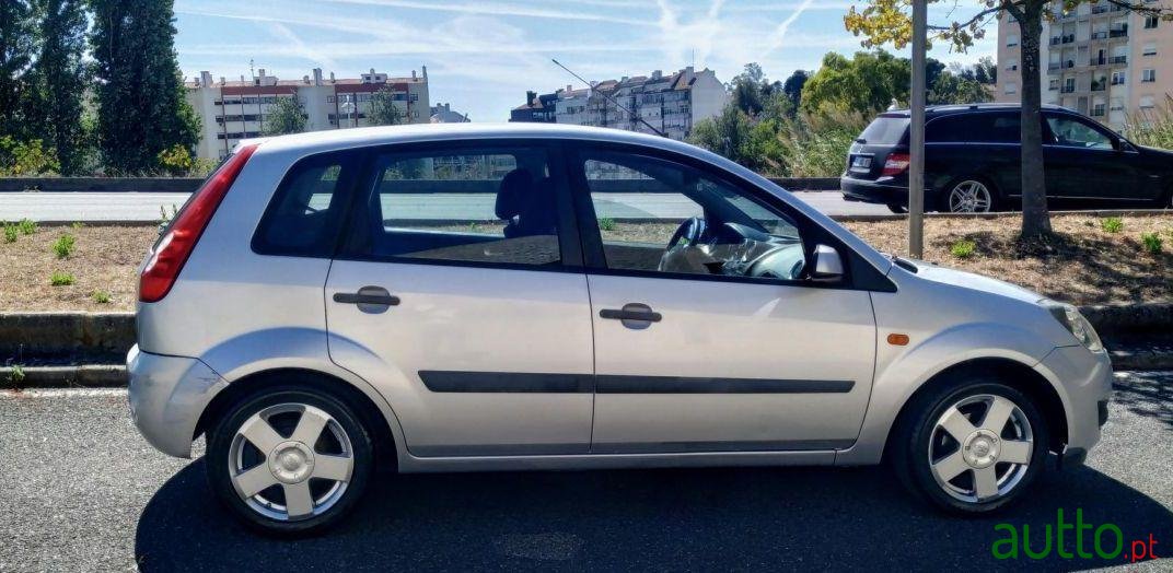 2007' Ford Fiesta Trend photo #3