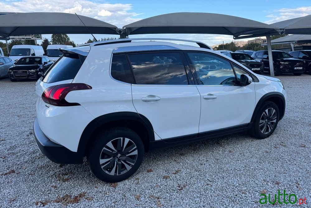 2016' Peugeot 2008 photo #6