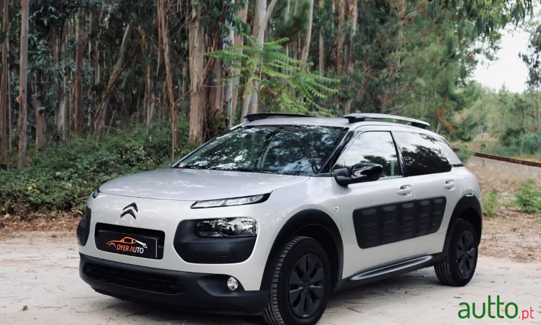 2015' Citroen C4 Cactus photo #3