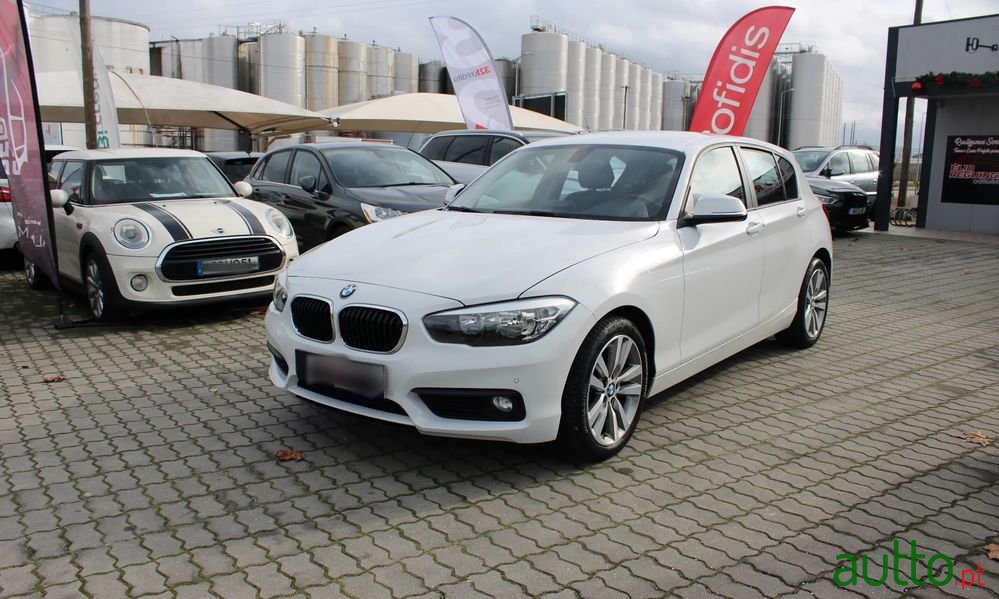 2019' BMW Série 1 D Line Sport photo #1