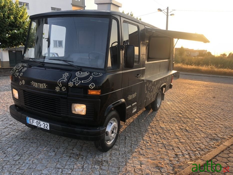 1982' Mercedes-Benz photo #2