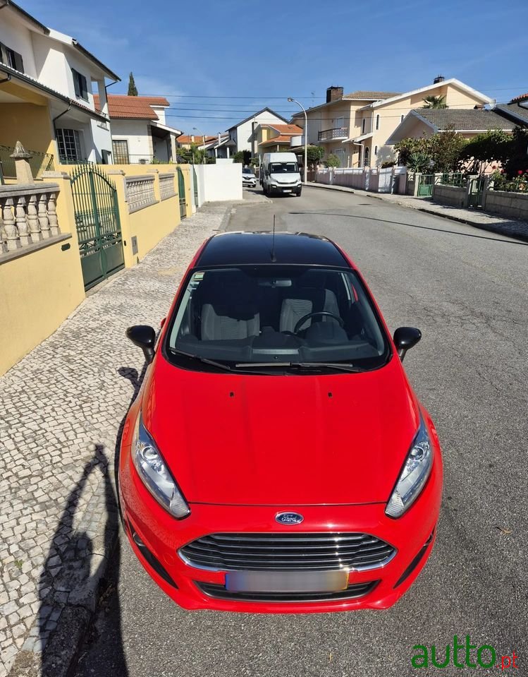 2015' Ford Fiesta photo #3