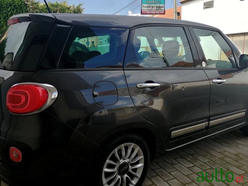 2016' Fiat 500L photo #2