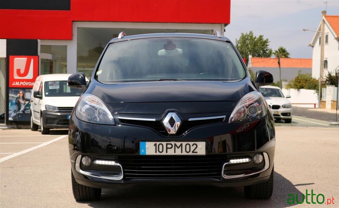 2015' Renault Grand Scenic photo #3