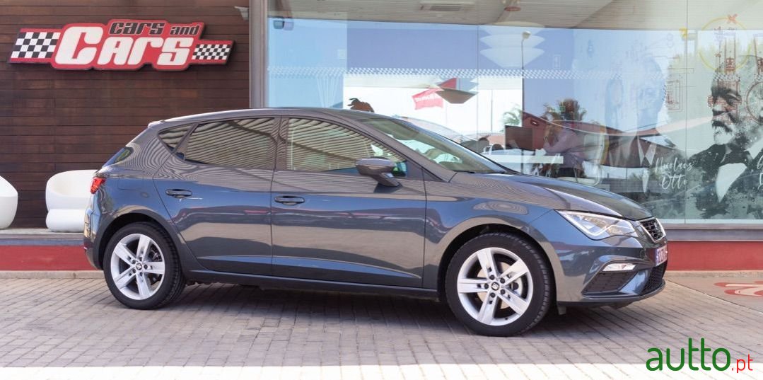 2020' SEAT Leon photo #1