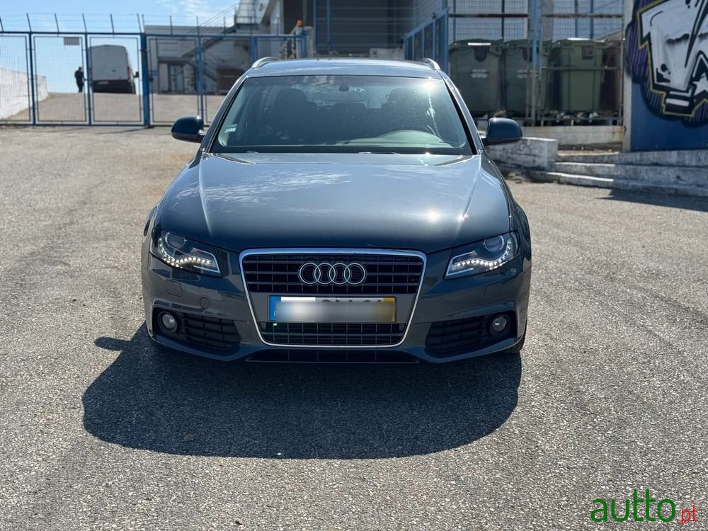 2008' Audi A4 Avant photo #2
