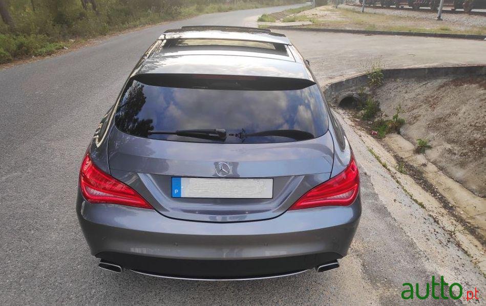 2015' Mercedes-Benz Cla-180 D Urban photo #1