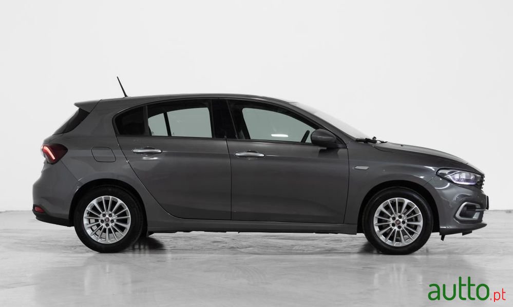 2021' Fiat Tipo photo #2
