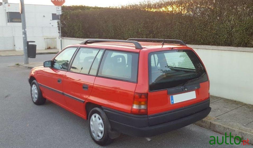 1993' Opel Astra-Caravan 1.7 D Gl 1 Dono photo #1