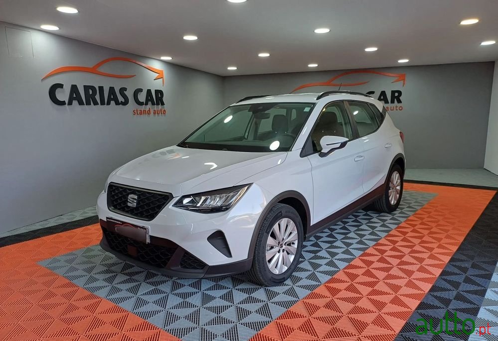 2022' SEAT Arona 1.0 Tsi Style photo #1