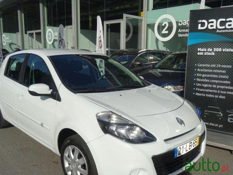 2010' Renault Clio 1.5 Dci Confort photo #1