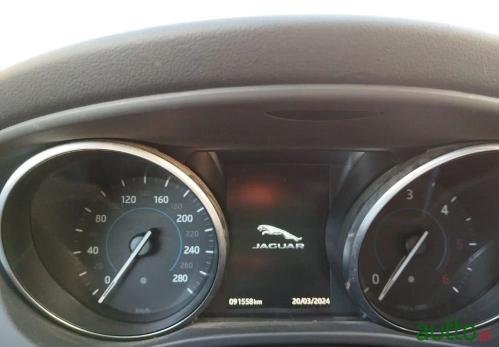 2016' Jaguar XE 2.0 D Prestige Aut. photo #4