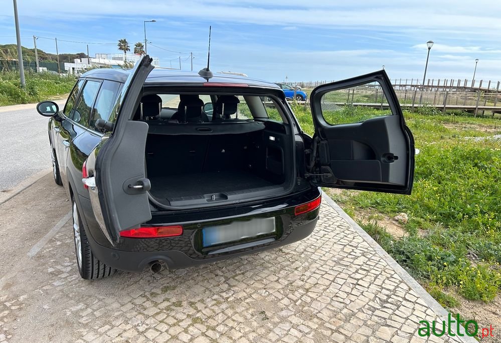 2019' MINI Clubman One D photo #4