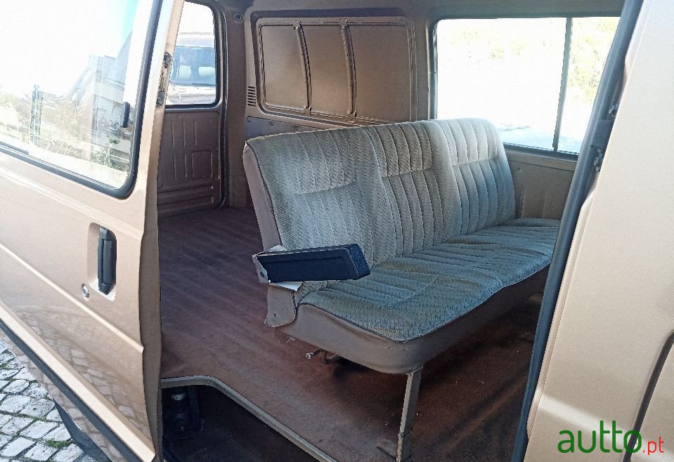 1990' Toyota Hiace photo #4