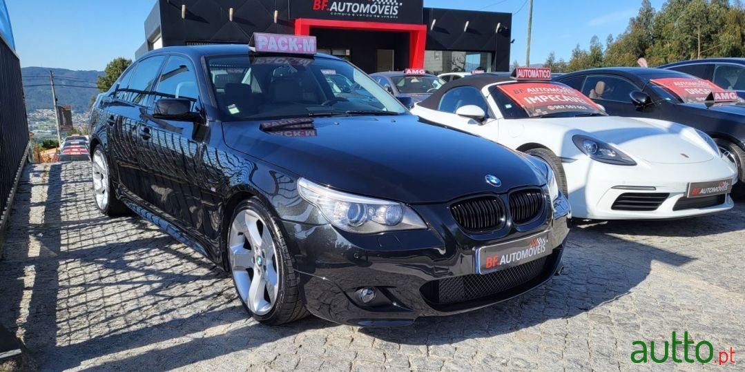 2009' BMW 525 photo #5