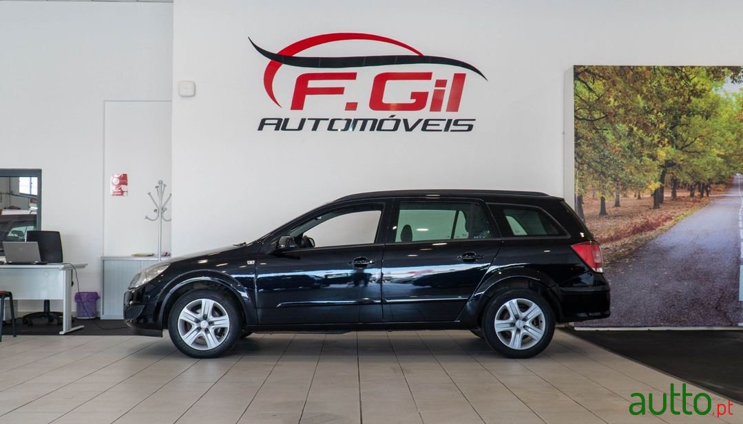 2009' Opel Astra Caravan photo #5