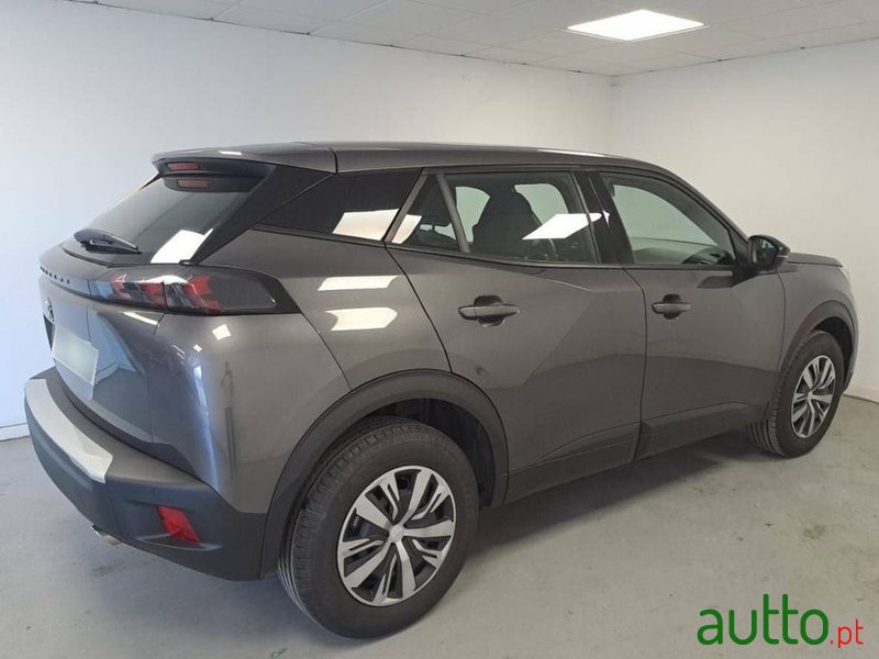 2023' Peugeot 2008 photo #4