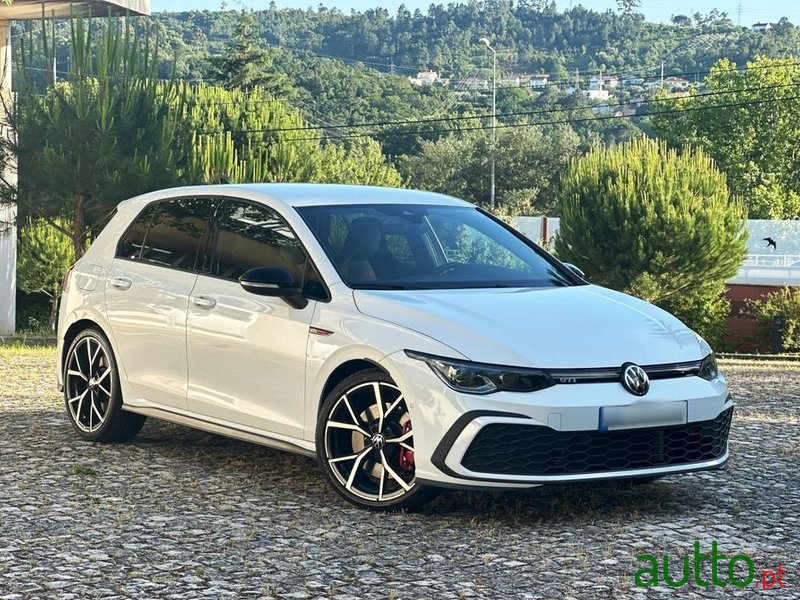 2023' Volkswagen Golf photo #3