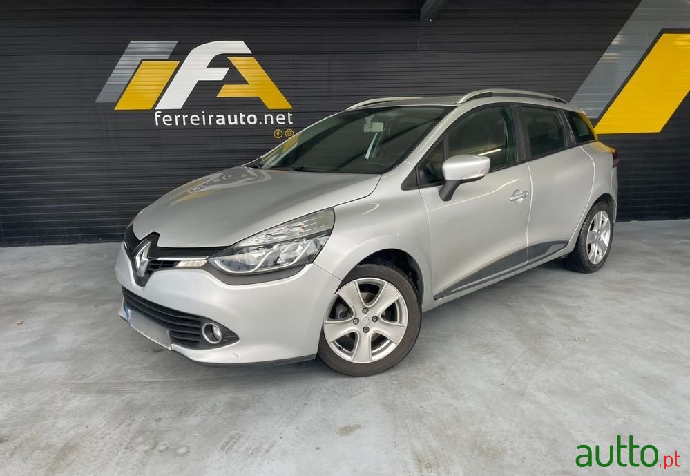 2014' Renault Clio Sport Tourer photo #1