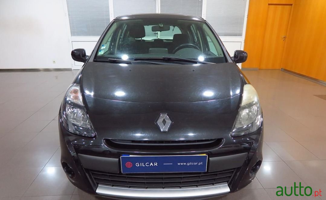 2009' Renault Clio photo #3