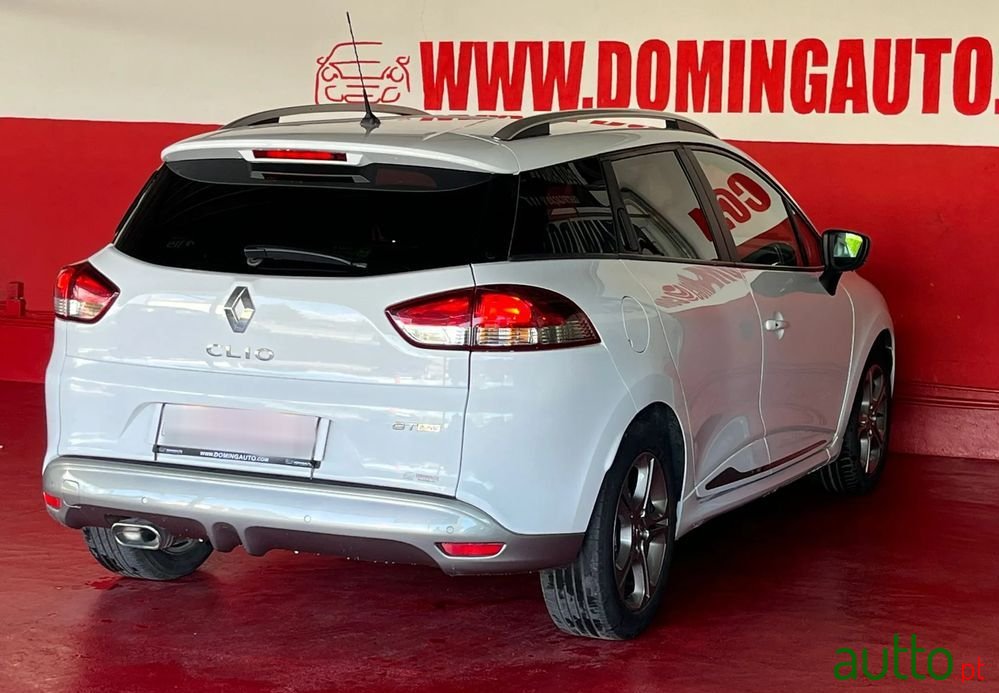 2017' Renault Clio Sport Tourer photo #6