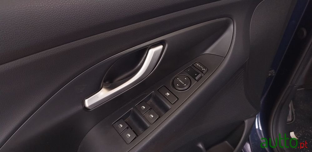 2019' Hyundai i30 Sw photo #3