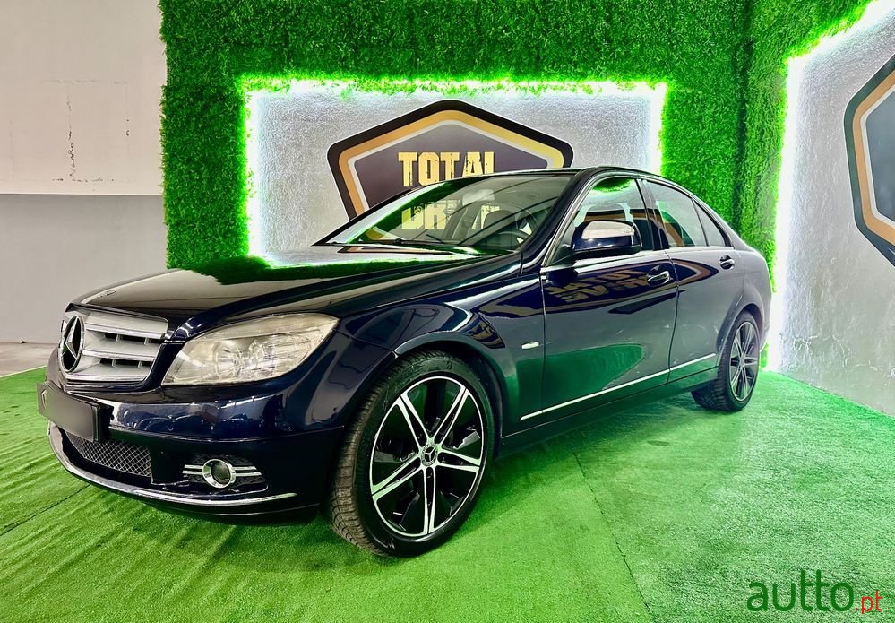 2007' Mercedes-Benz Classe C photo #3