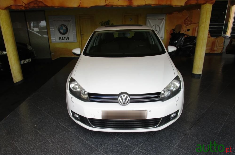 2012' Volkswagen Golf photo #1