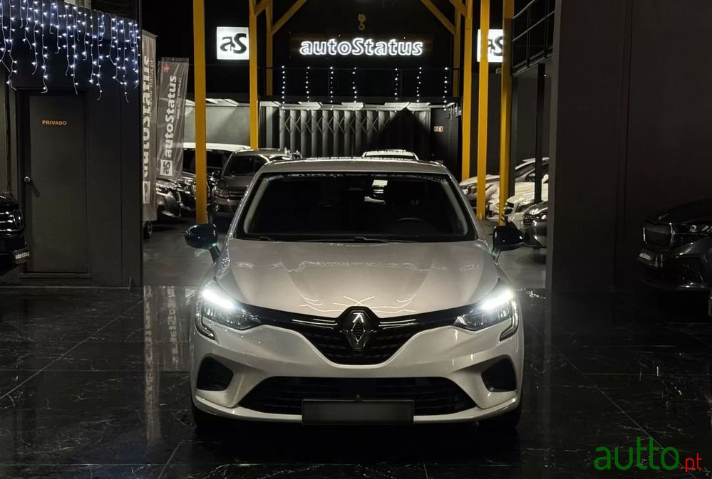 2022' Renault Clio photo #2