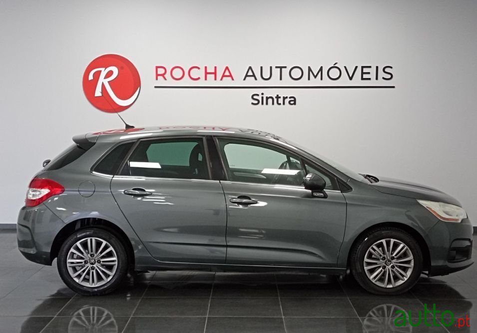 2013' Citroen C4 photo #3