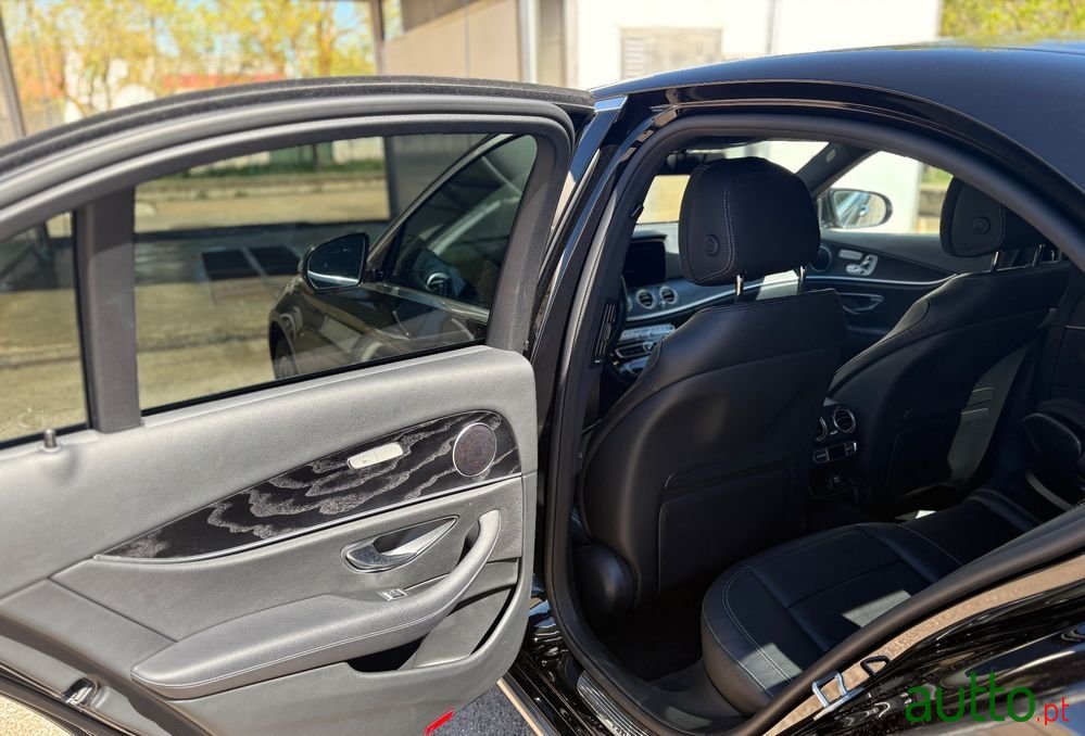 2017' Mercedes-Benz Classe E E Exclusive photo #5