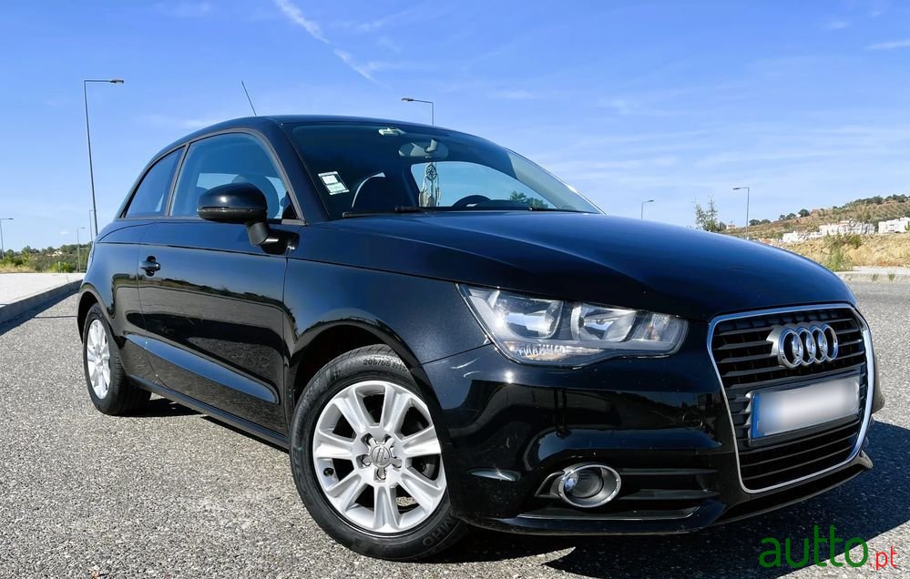 2011' Audi A1 photo #2
