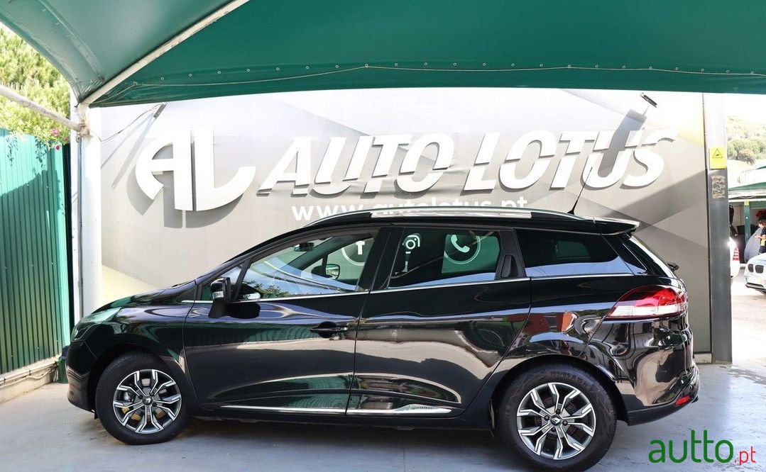 2014' Renault Clio Sport Tourer photo #4