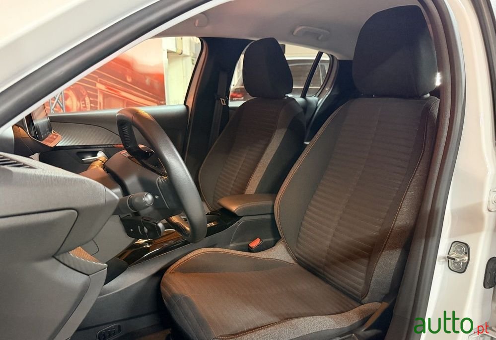 2020' Peugeot e-208 50 Kwh Active photo #6