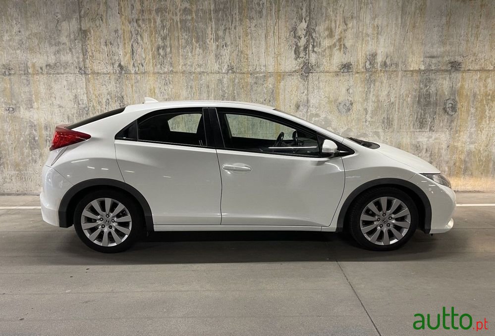 2013' Honda Civic 1.6 I-Dtec Sport photo #6