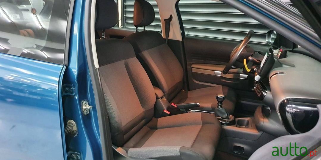 2018' Citroen C4 Cactus photo #5