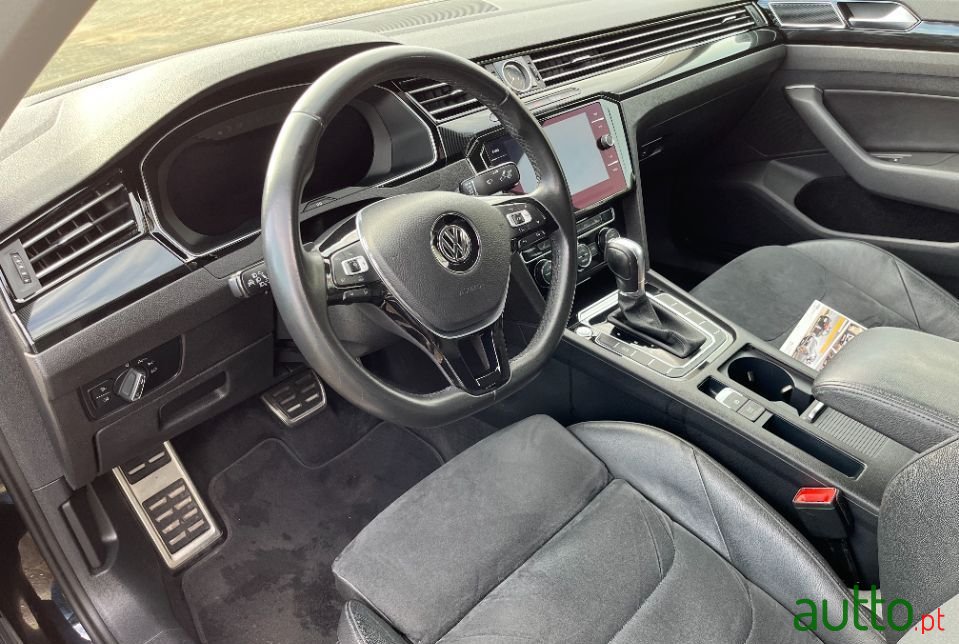 2017' Volkswagen Arteon photo #4