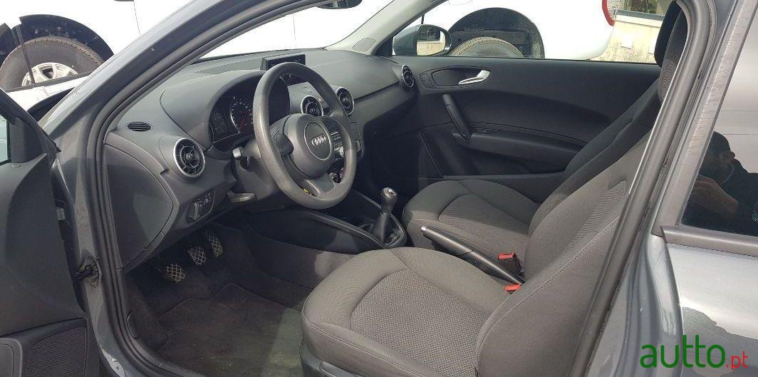 2016' Audi A1 1.4 Tdi photo #2