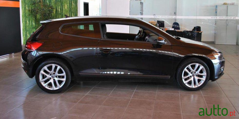 2010' Volkswagen Scirocco 2.0 TDi Sport photo #1