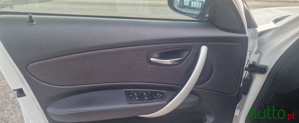 2009' BMW 120 D Dpf Aut. Edition Sport photo #6