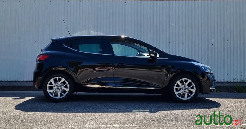 2019' Renault Clio photo #3