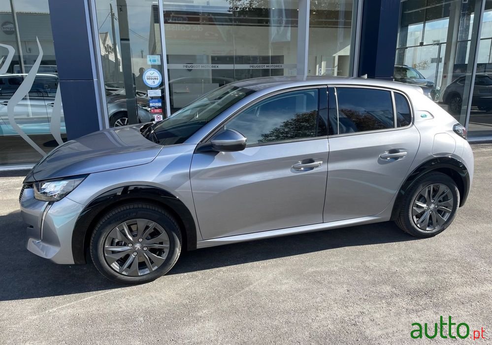 2023' Peugeot e-208 photo #3