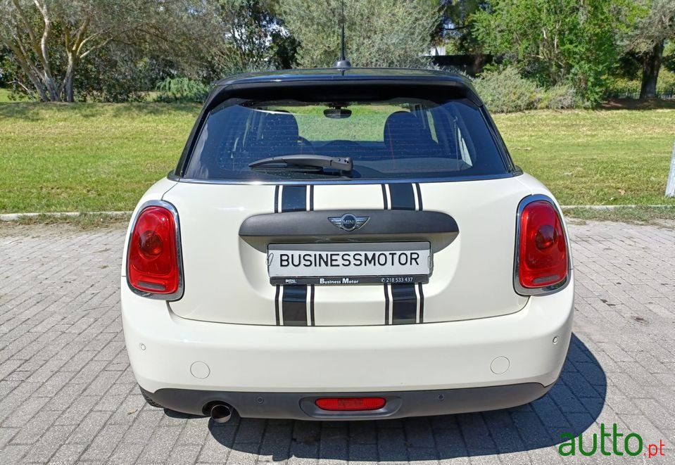 2017' MINI One photo #4