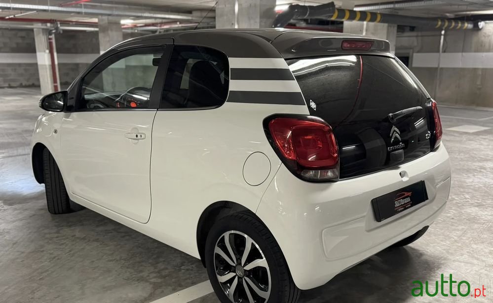 2014' Citroen C1 1.2 Vti Shine photo #3