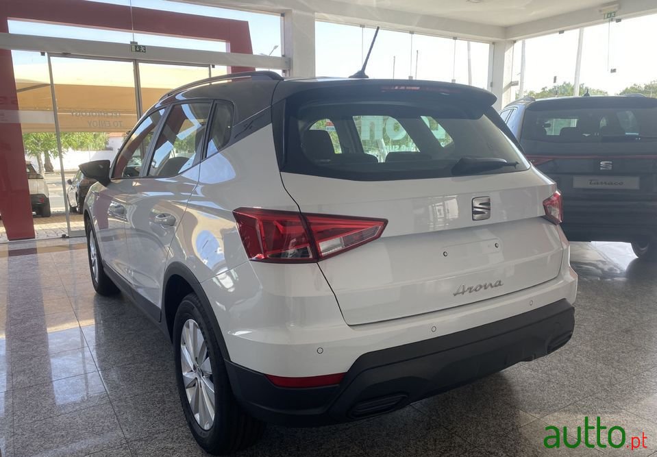 2022' SEAT Arona photo #3